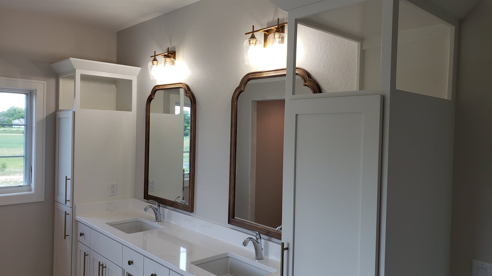 Bathrooms image